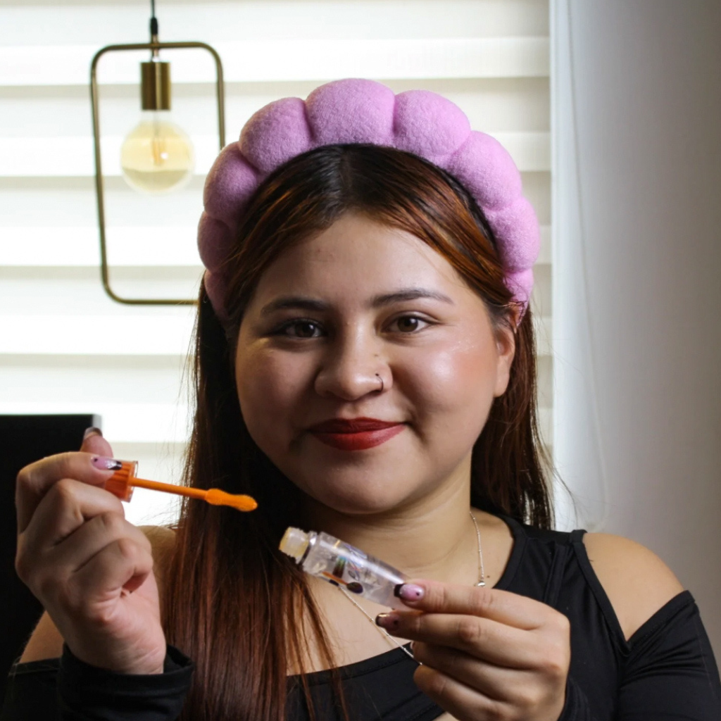 Exactitud Look Duo: Serum Nutritivo + Pestañina para Definición GRATIS