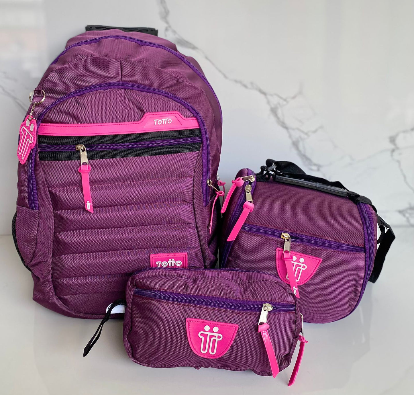 TRIO TOTTO®: ¡PAGA 1 Y LLEVA 3! ¡MORRAL, LONCHERA Y CARTUCHERA INCLUIDOS EN REMATE!