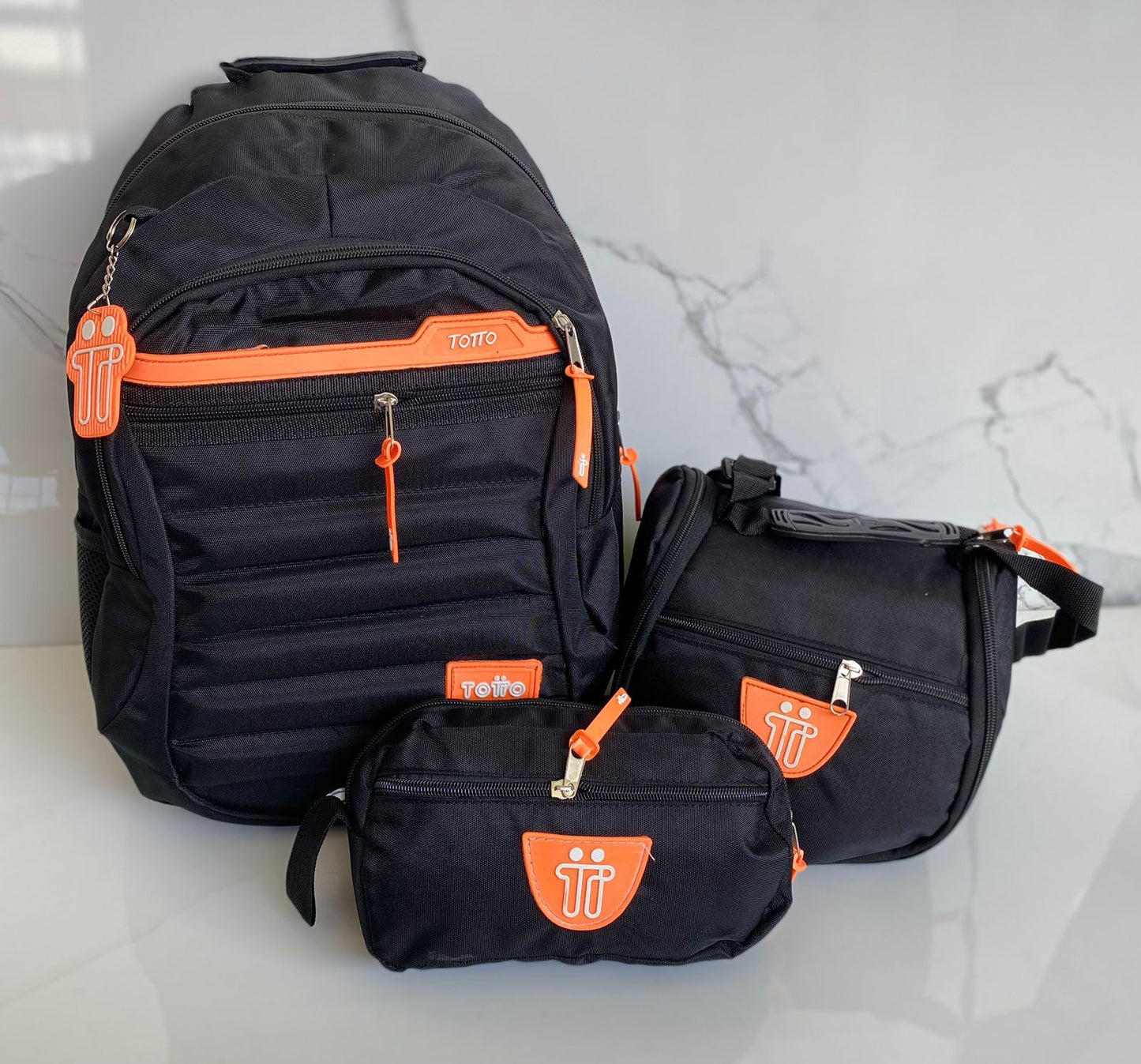 TRIO TOTTO®: ¡PAGA 1 Y LLEVA 3! ¡MORRAL, LONCHERA Y CARTUCHERA INCLUIDOS EN REMATE!