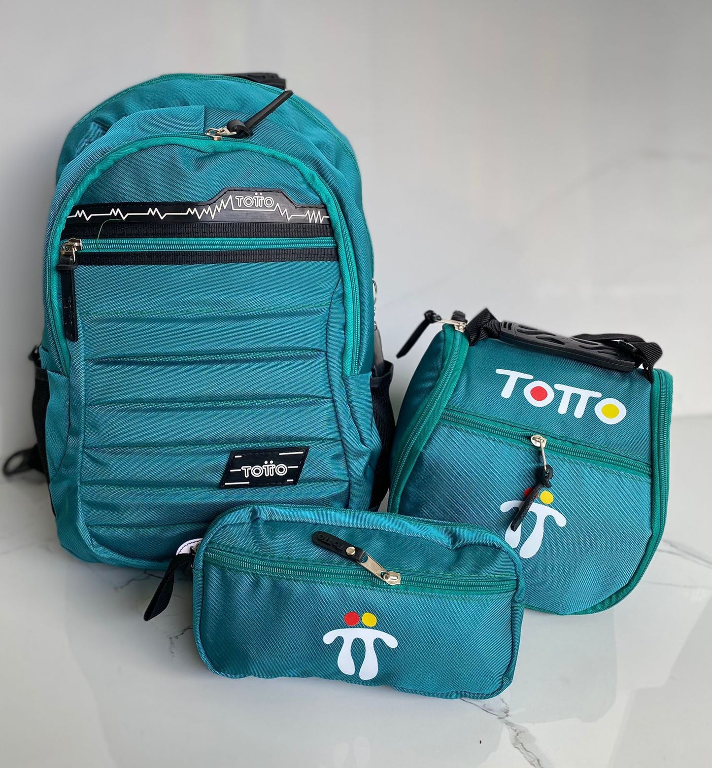 TRIO TOTTO®: ¡PAGA 1 Y LLEVA 3! ¡MORRAL, LONCHERA Y CARTUCHERA INCLUIDOS EN REMATE!