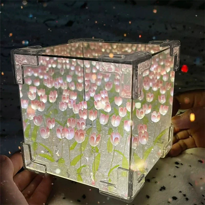 Tulip_Mirage® - Luz de Tulipán: Espejo Infinito Nocturno